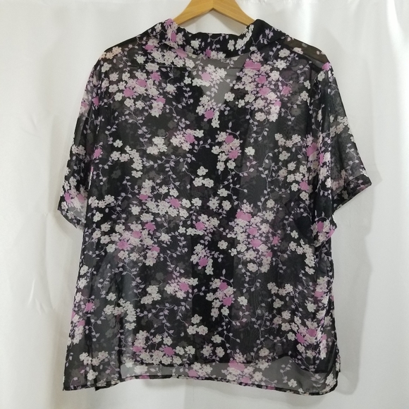 Chic Black and Pink Semi Sheer Blouse with Floral Design Size 2x - Picture 9 of 9